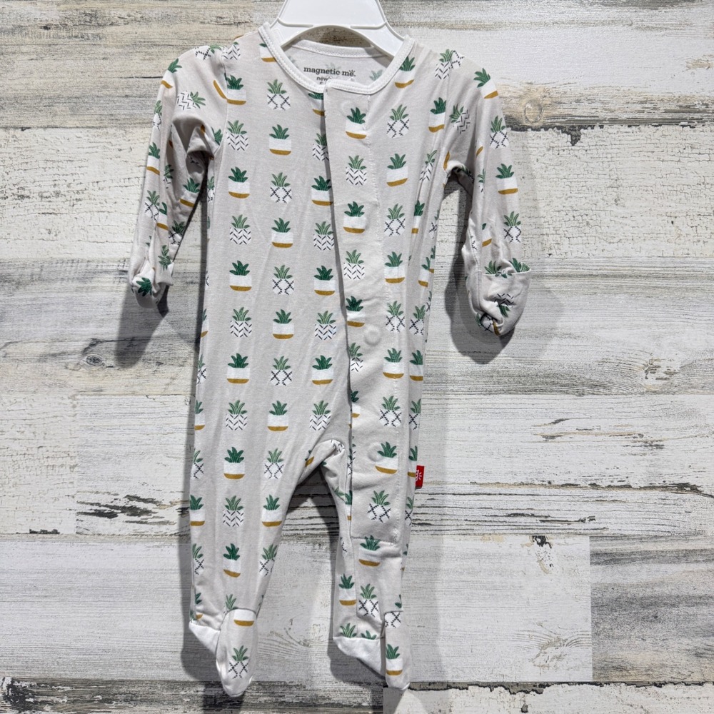 Magnetic Me Footie Sleeper Newborn Neutral Succulent Plant Print Boho EUC